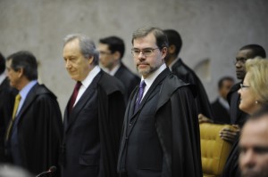 Article : Brésil: des élections décidées à la Cour Suprême de Justice?