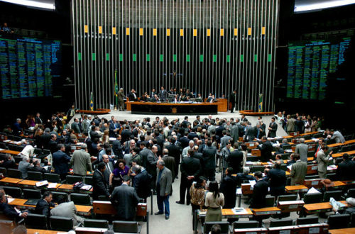 Article : Brésil: seuls 35 députés sont connus de leurs électeurs
